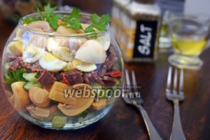 салан слоеный с грибами